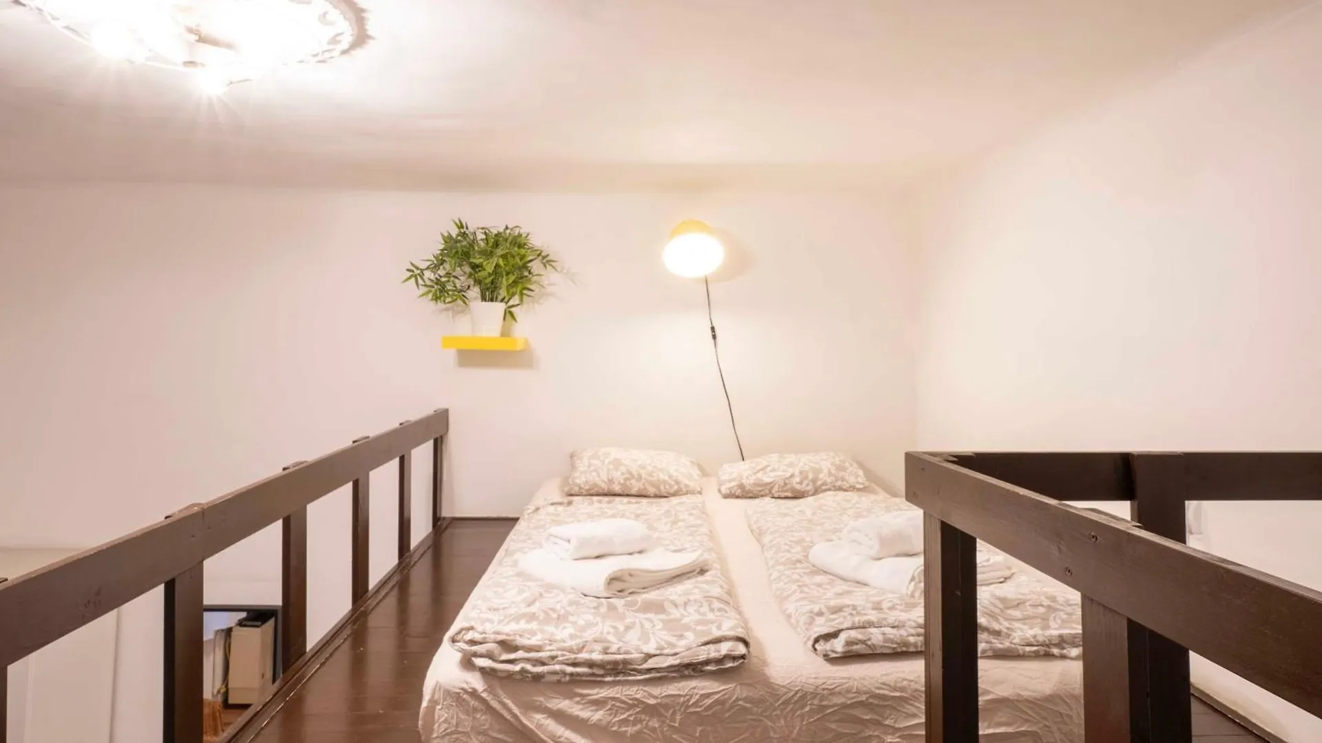 Quiet Cozy Apartment In Party Street E1 Budapešť